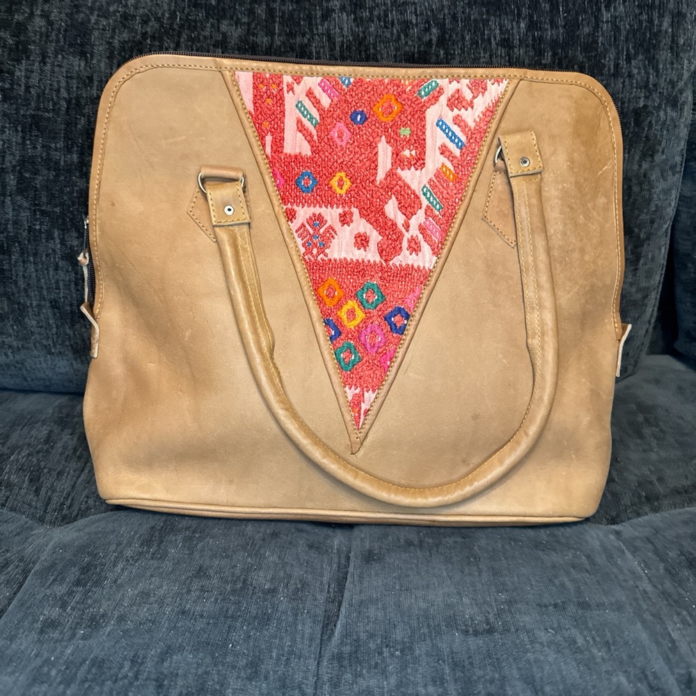 Genuine leather shoulder bag with traditional Guatemalan horse huipil details
